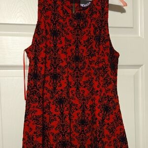 Elegant Red and Black Sleeveless Dress